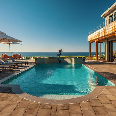 Sky Villa Boutique Hotel By Raw Africa Collection Plettenberg Bay Exteriér fotografie The pool at the Cape Town edition