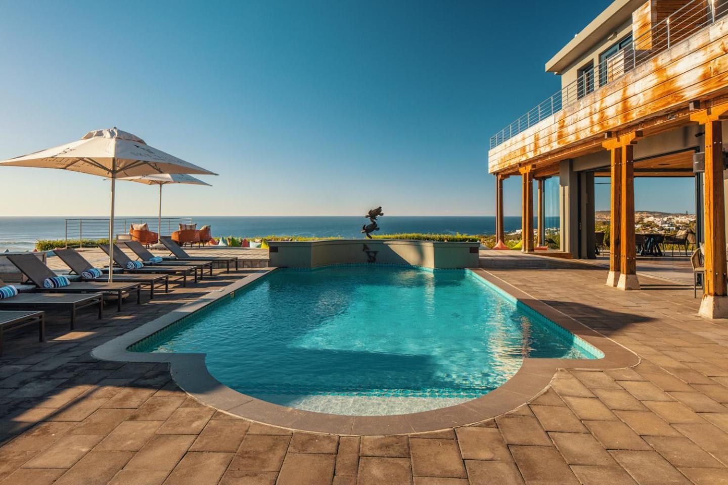 Sky Villa Boutique Hotel By Raw Africa Collection Plettenberg Bay Exteriér fotografie The pool at the Cape Town edition
